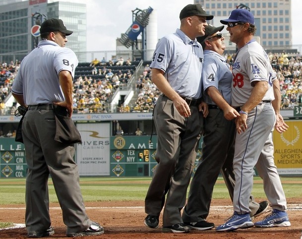 MLB owners, players revert to salary squabbles of old