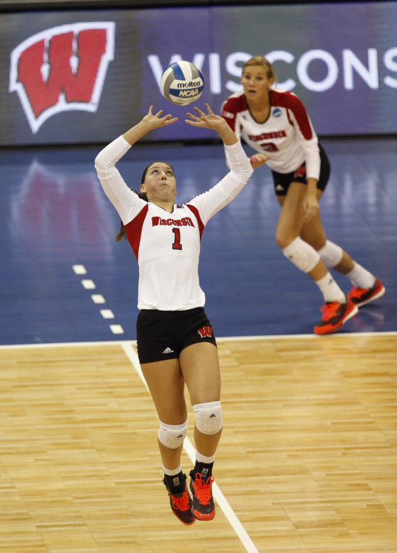 Wisconsin setter Lauren Carlini played despite a high-ankle sprain in the NCAA tourney quarterfinals.