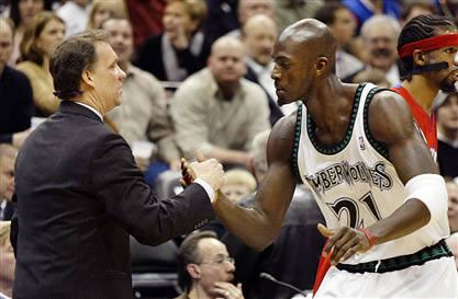 Garnett, Saunders trying to buy T-Wolves