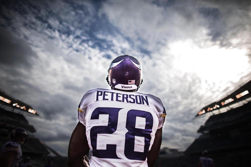 Peterson, Vikings restructure contract
