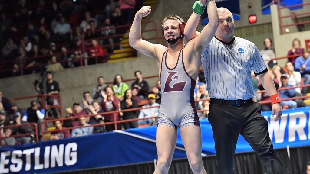UW-L’s Weinmann finishes final season 27-0 and a National Champion