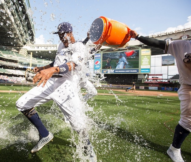 Did Broxton’s catch save the Brewers’ season?