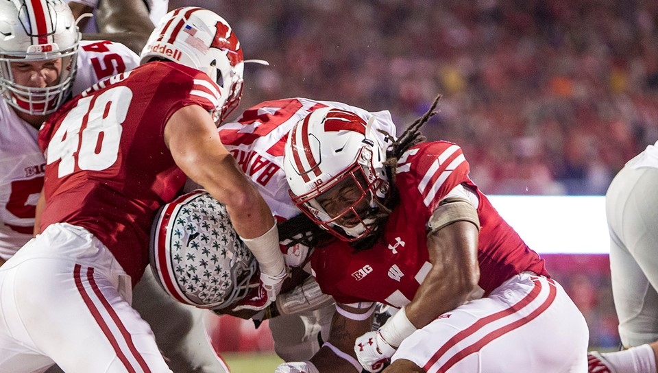 Jack Cichy and Wisconsin linebackers get offensive look on D