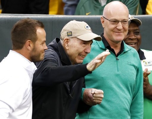 Starr, Packers 1967 ‘Ice Bowl’ championship team honored at Lambeau
