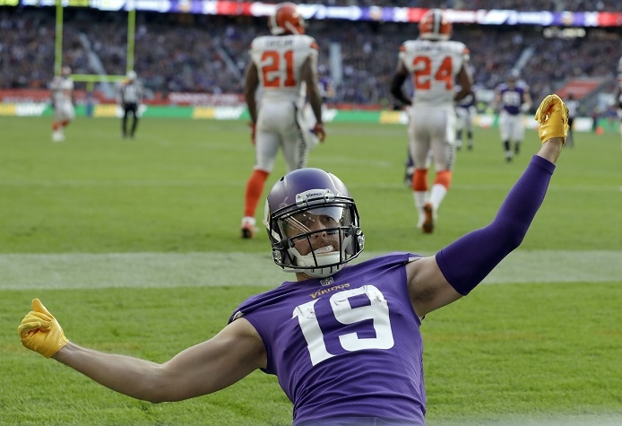 Thielen it: Vikings star on record-setting receiving pace