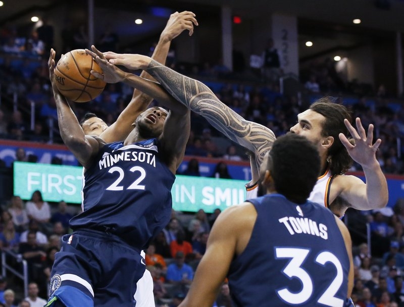 WATCH: Wiggins banks buzzer-beater from halfcourt to win it for Twolves over OKC