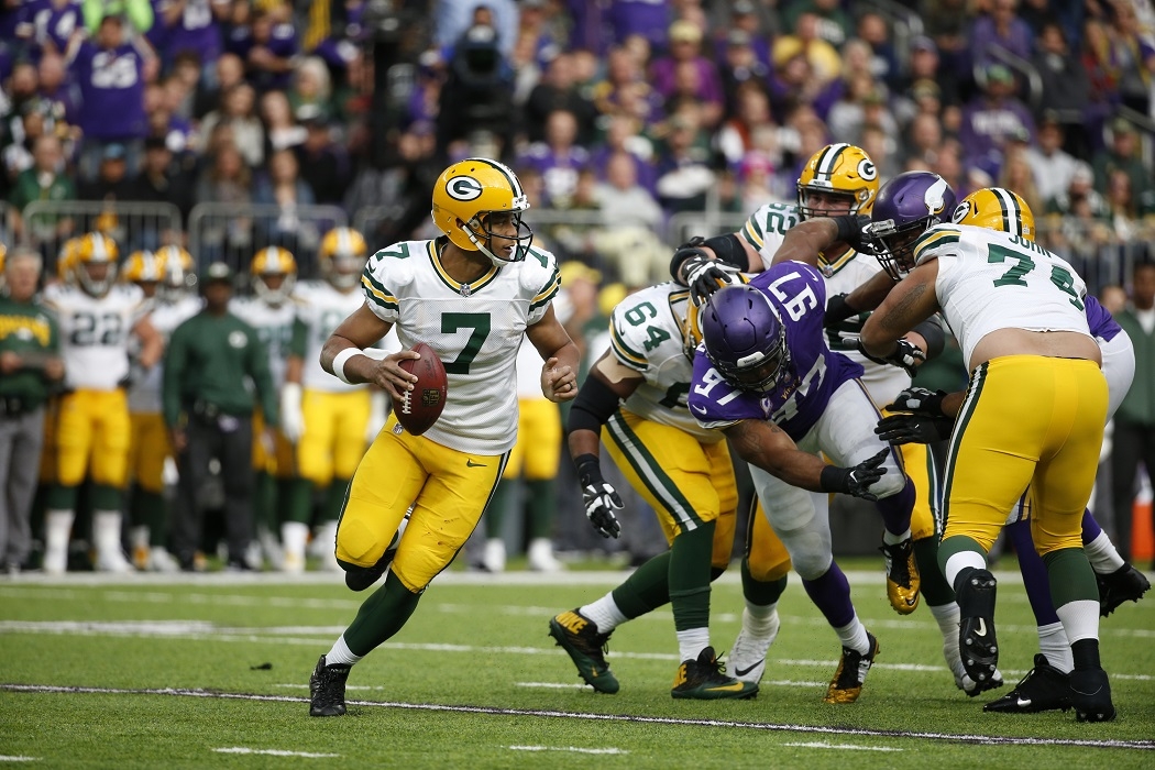 Recovering Rodgers helps Packers’ Hundley get settled at QB