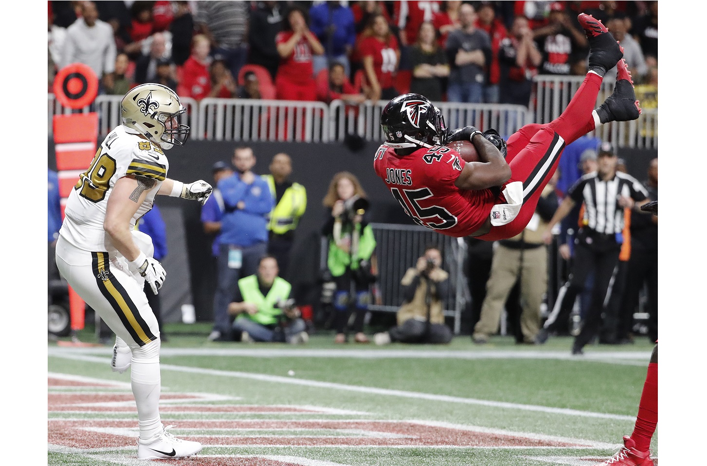 WATCH: Game-saving INT in end zone saves Falcons win