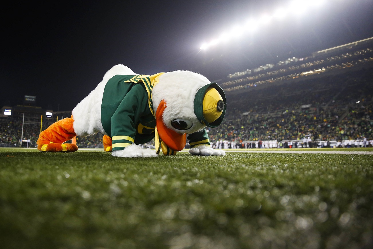 University of Oregon tentative Nike deal comes with strings