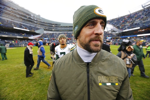 Rodgers named to Pro Bowl, still chasing Favre, Gregg