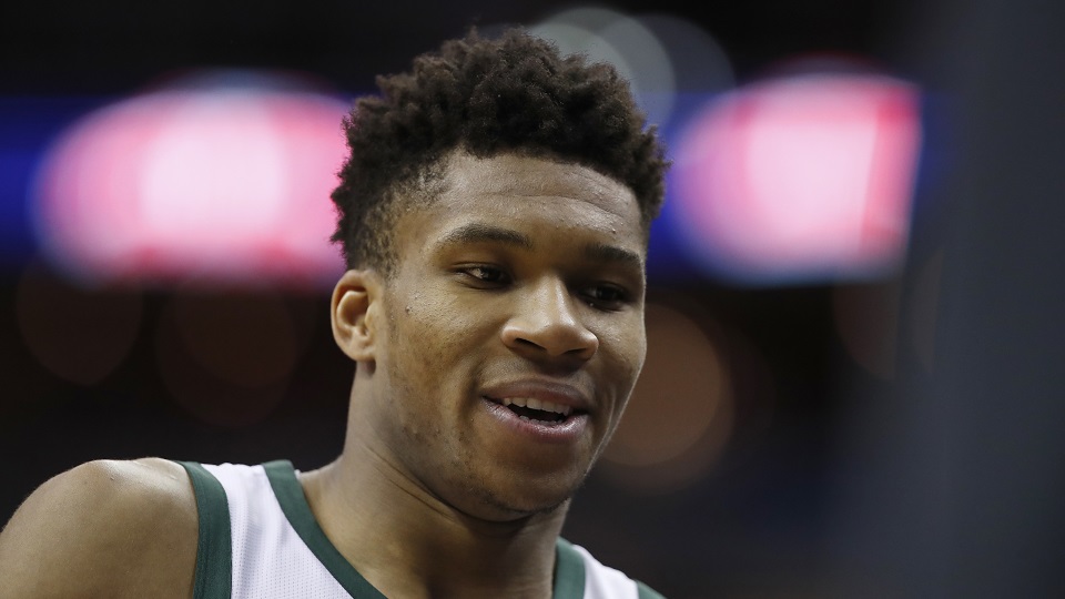 Antetokounmpo scores 27 on 27th birthday, Bucks win 112-104