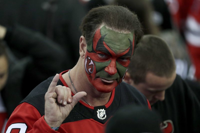 WATCH: Face painter ‘David Puddy’ from Seinfeld shows up at Devils game