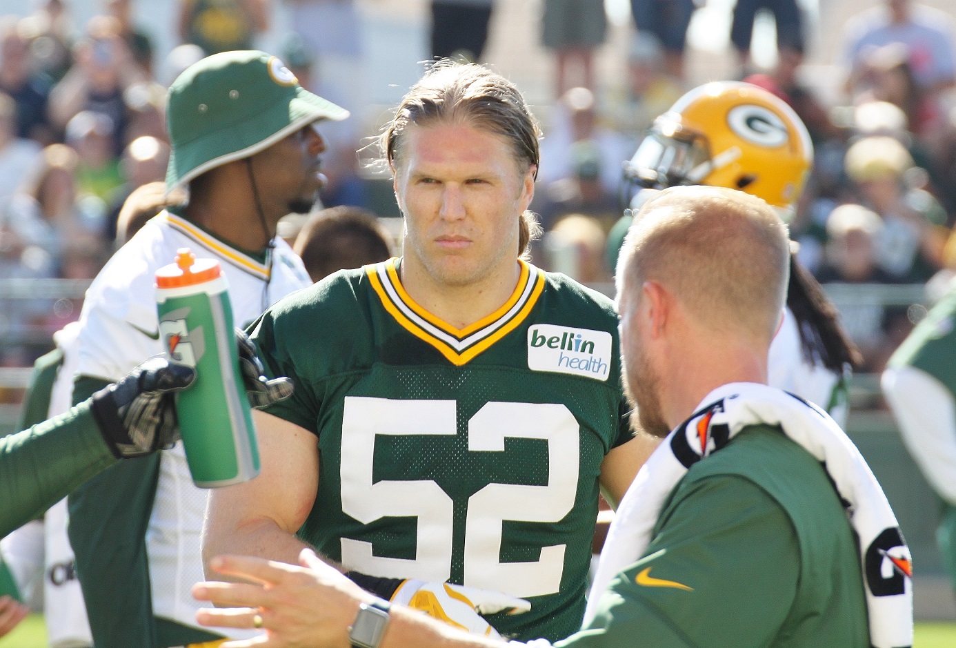 Green Bay Packers Clay Mathews takes line drive to face