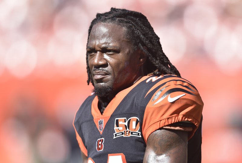 NFL player Pacman Jones attacked by employee at airport