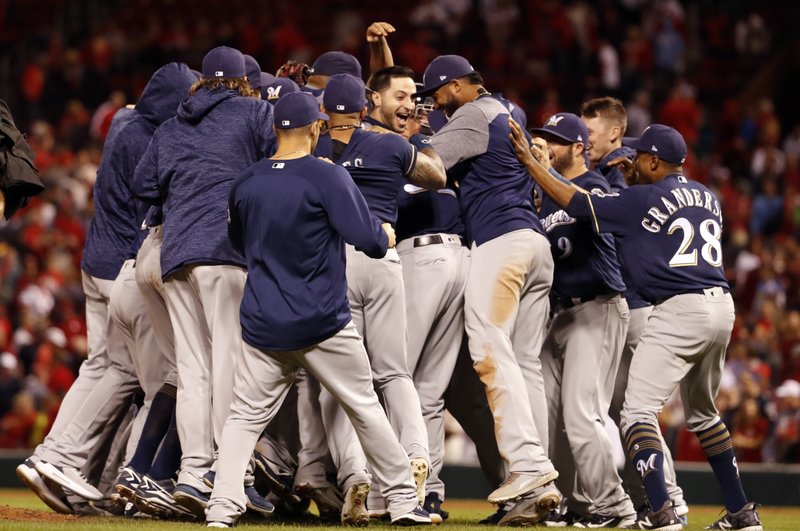 With sweep of Cardinals, Brewers clinch playoff spot