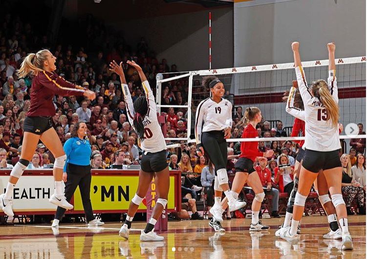 No. 6 Minnesota destroys No. 5 Badgers