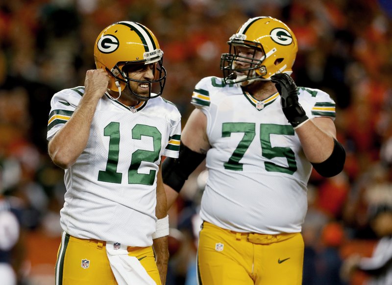 Packers moving forward without veterans Bulaga, Martinez