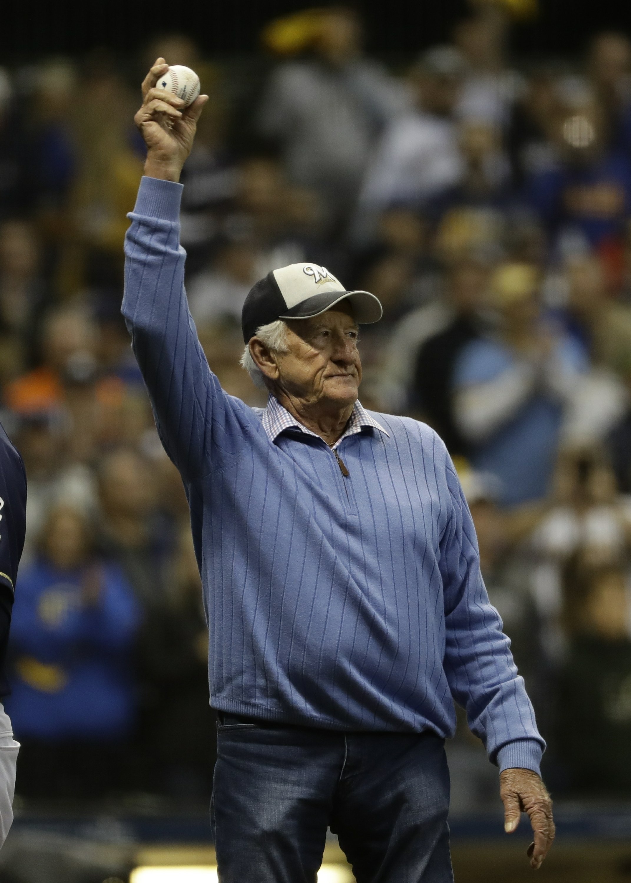 MLB playoffs: Bob Uecker to throw out first pitch in NLCS Game 1