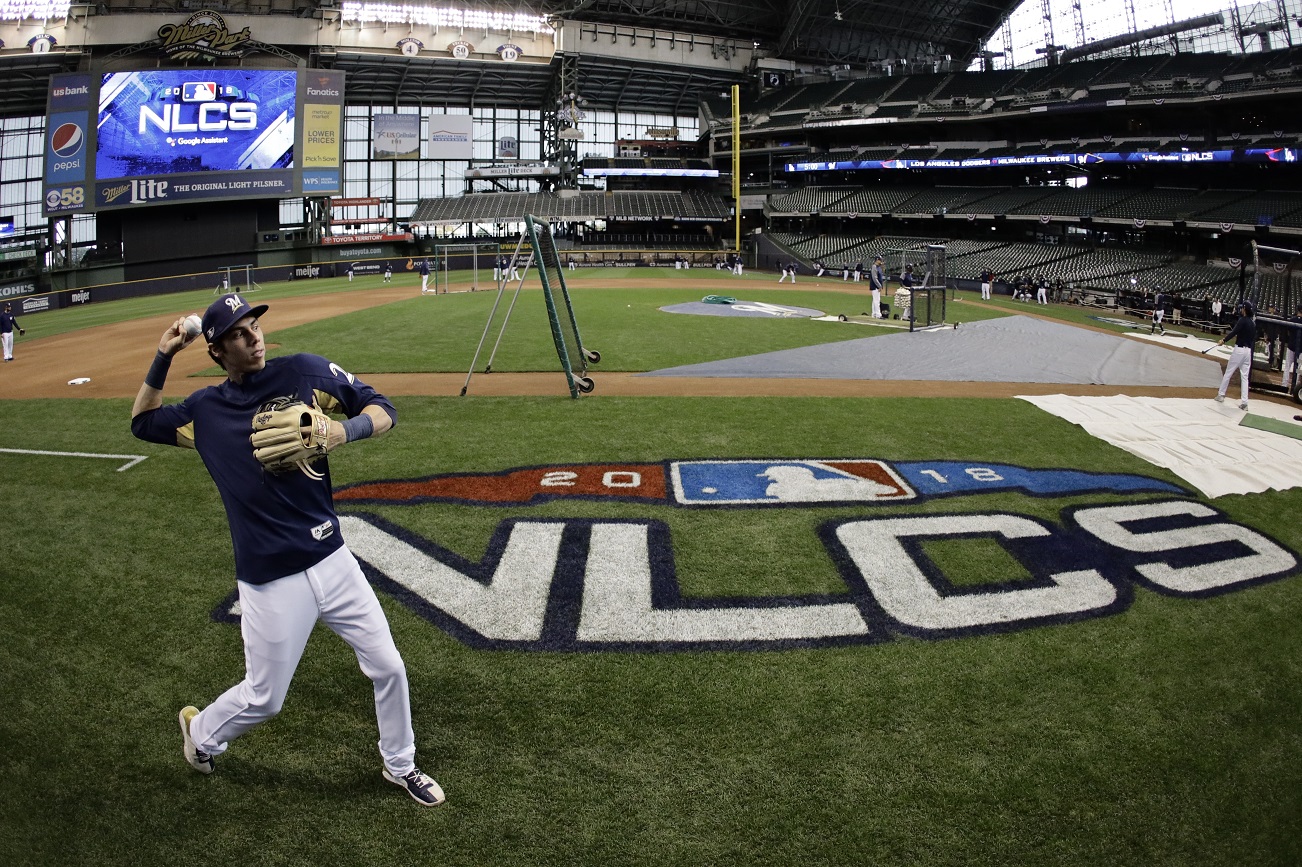 Images from the Brewers' 6-3 loss to the Braves