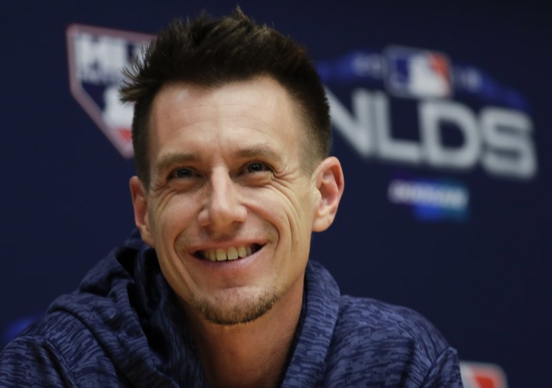 Chicago Cubs hire manager Craig Counsell away from Milwaukee in surprising move
