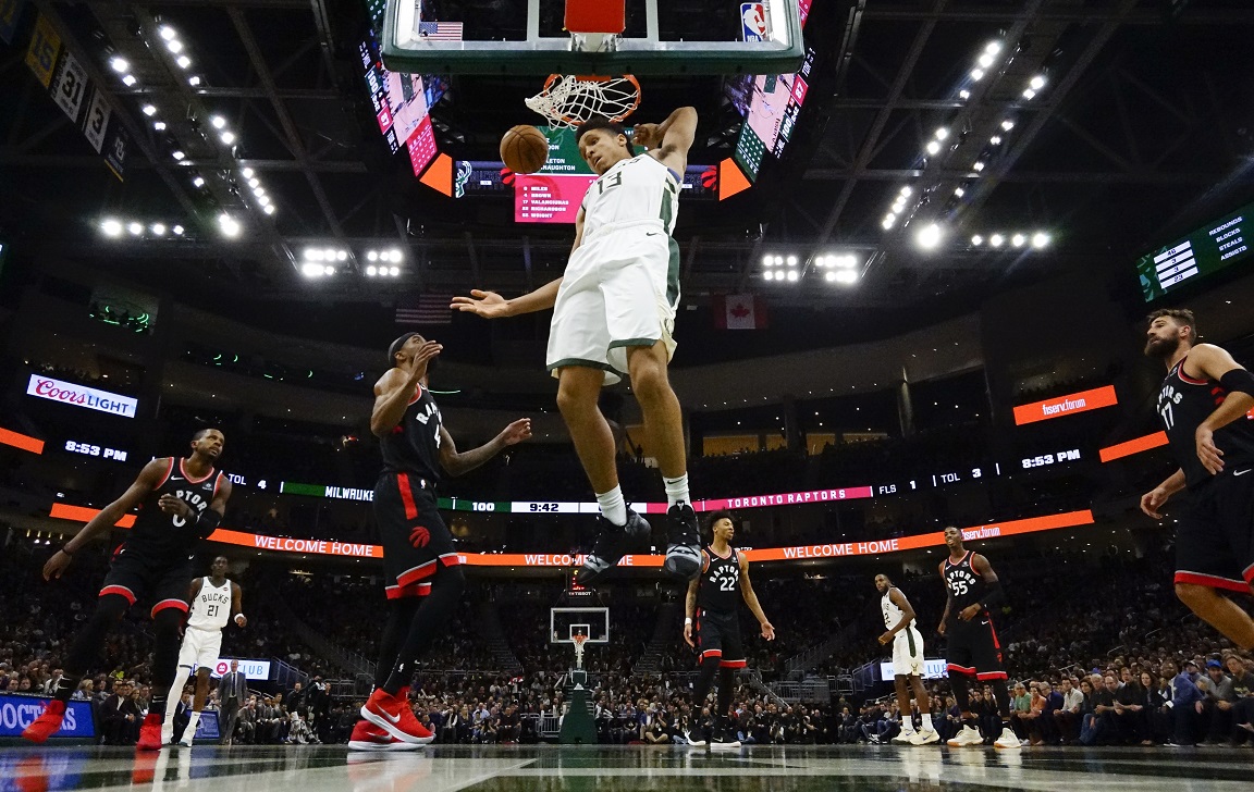 Sans Freak, Bucks top Raptors to be last NBA undefeated team