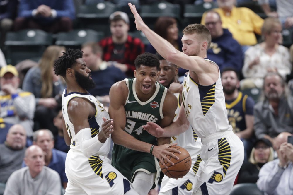 Pacers win 5th straight by pulling away from Bucks