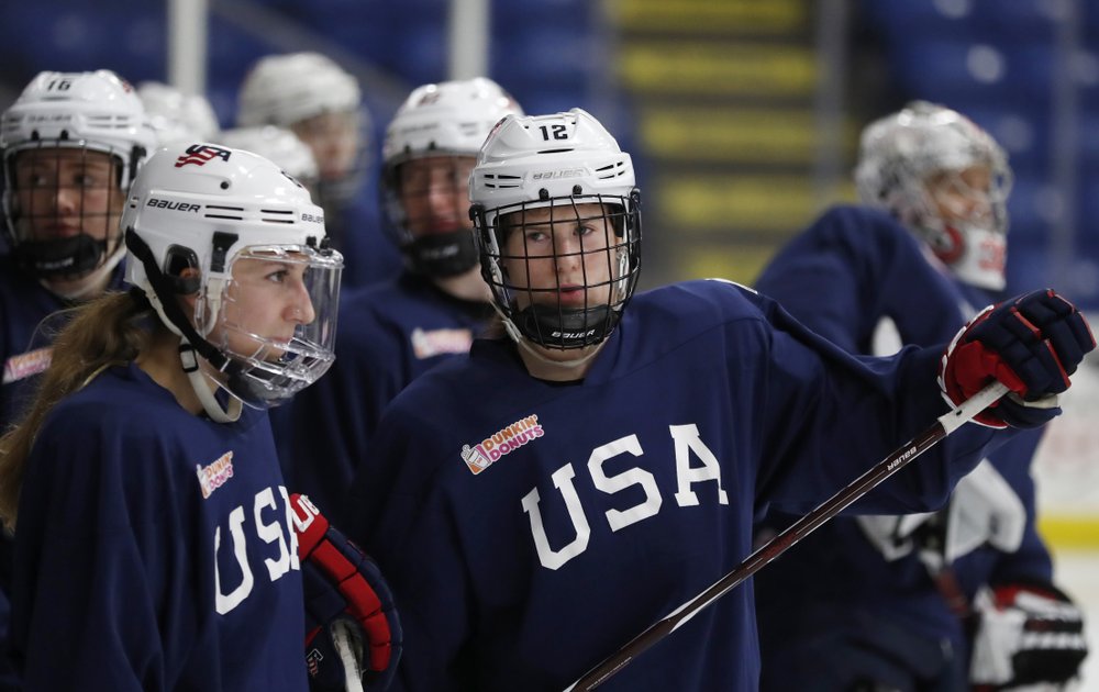 USA Hockey’s deal with top women help them play for career