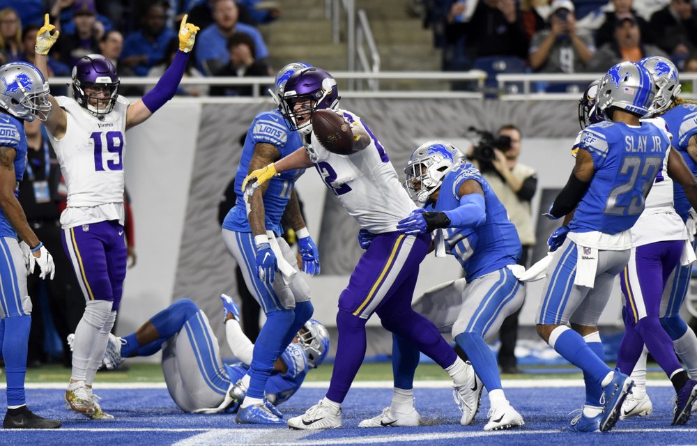 Vikings inch closer to playoff spot with win over Lions