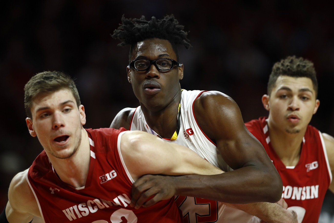 Badgers come back from 21-point, second-half deficit only to lose in final minute vs. No. 19 Maryland