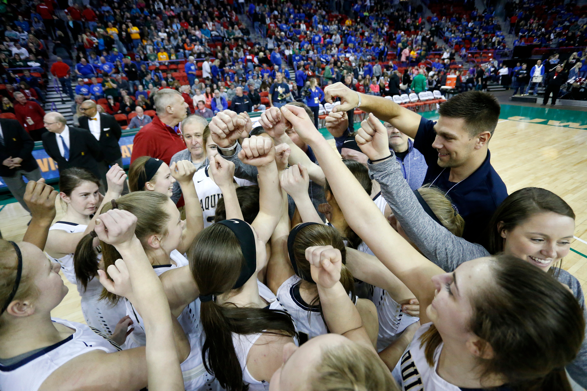 After 83-2 run past three seasons, Aquinas girls coach making it tough on his team