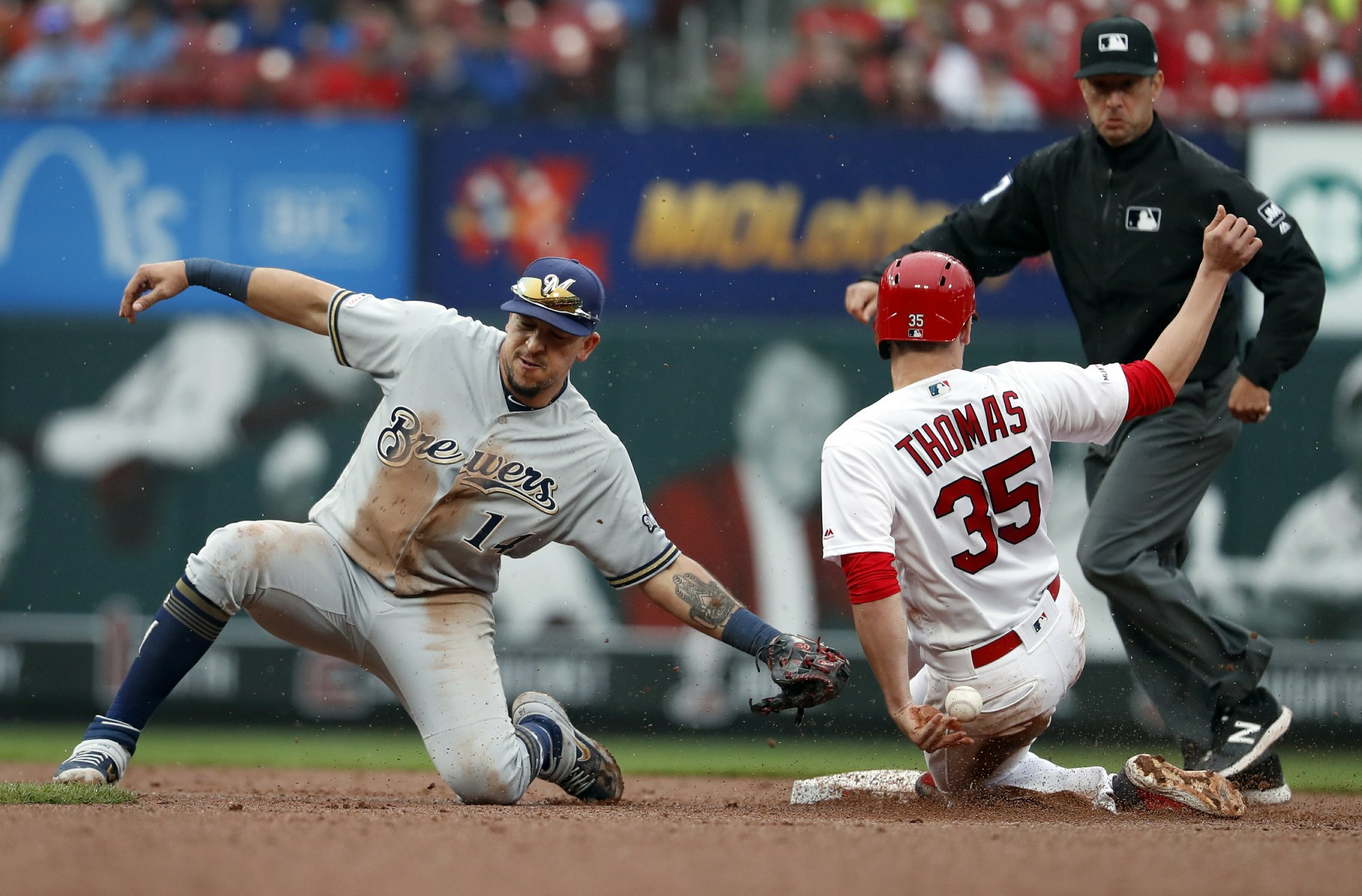 Wainwright heats up, Cards beat Brewers, who have lost 7 of 8