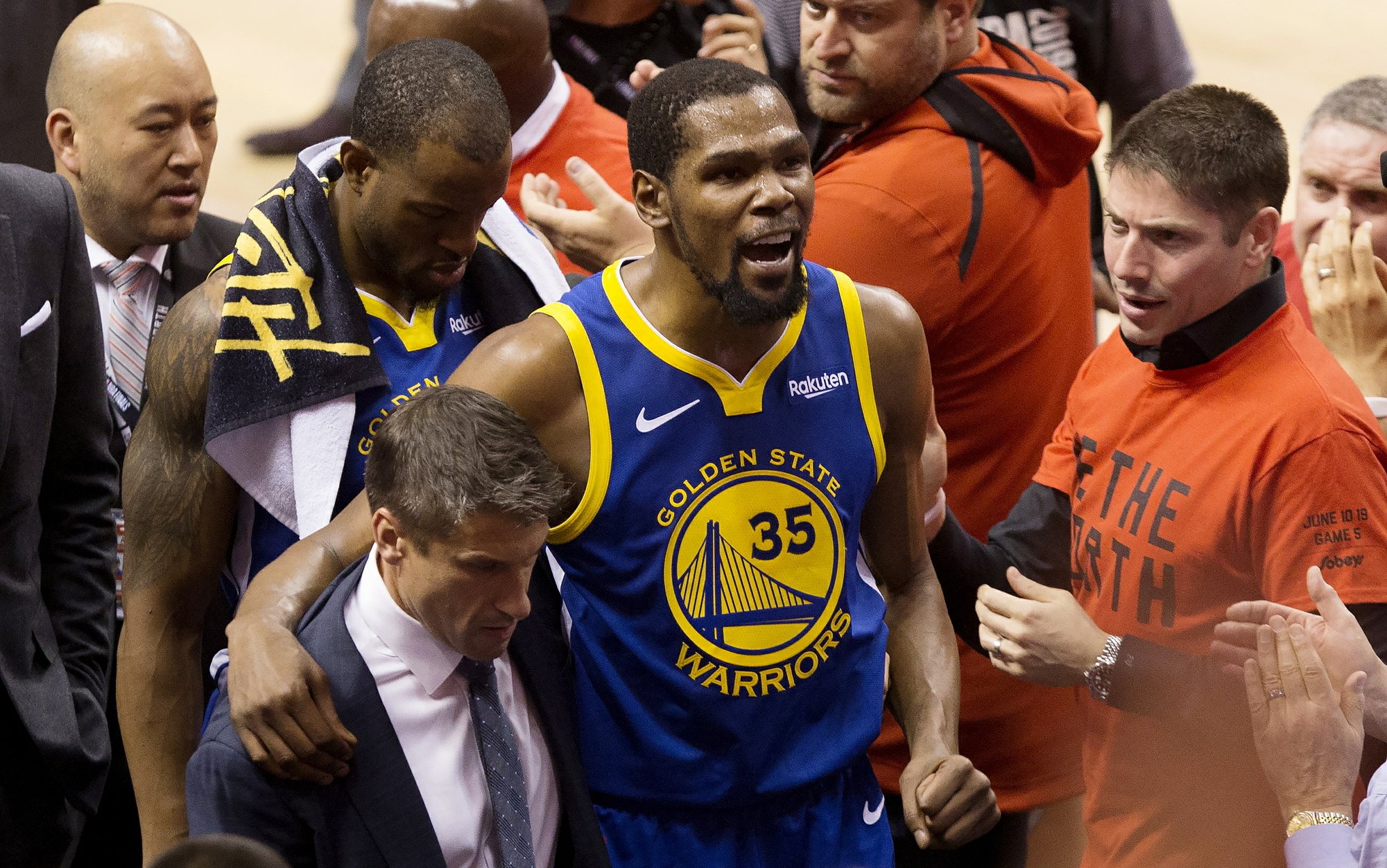 Durant returns from injury — then hurts his Achilles