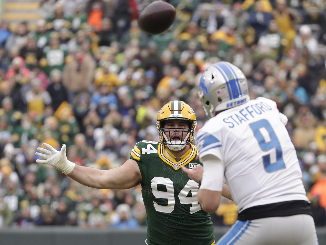 Packers lock up DL Lowry