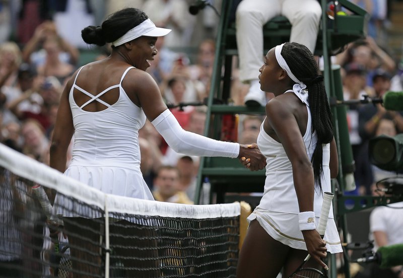 15-year-old shocks 5-time champ Venus Williams at Wimbledon