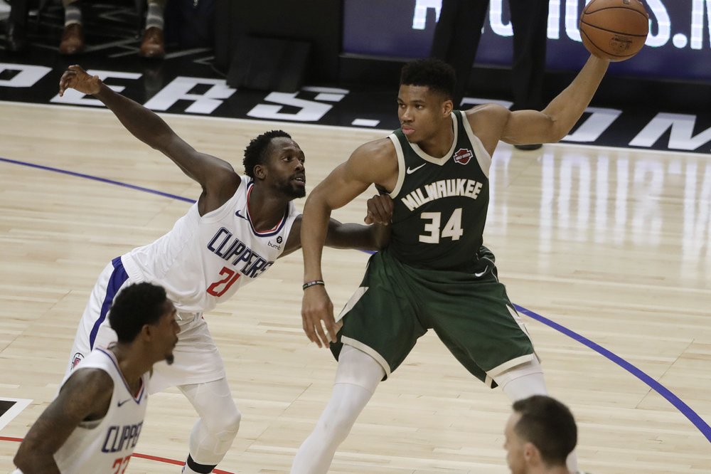 Bucks, Giannis heading into unique territory as they close in on ’71 champs for consecutive wins