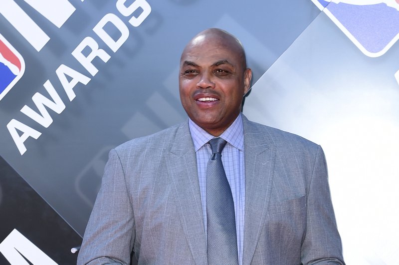 Charles Barkley apologizes for comment about hitting a woman