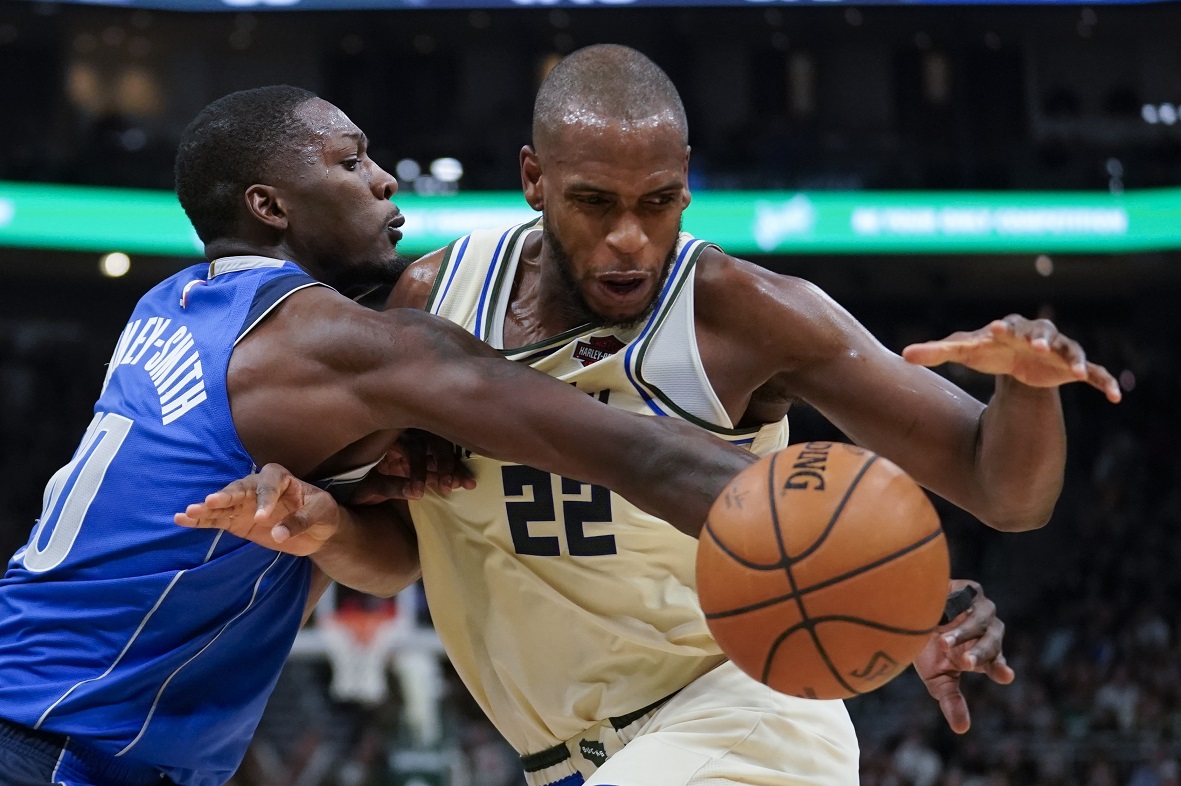 Game before matchup with Lakers, Bucks’ 18-game streak snapped by undermanned Mavs