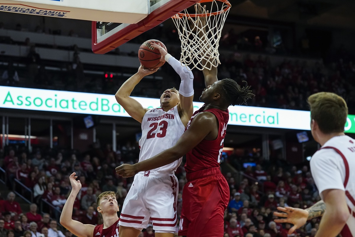 Badgers set school record for 3s, while La Crosse’s Kobe King has career-high assists