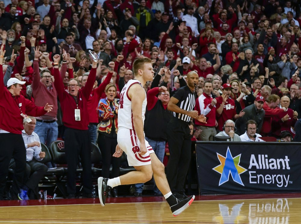 Davison’s 3 with 11 seconds left sends Wisconsin past No. 17 Maryland