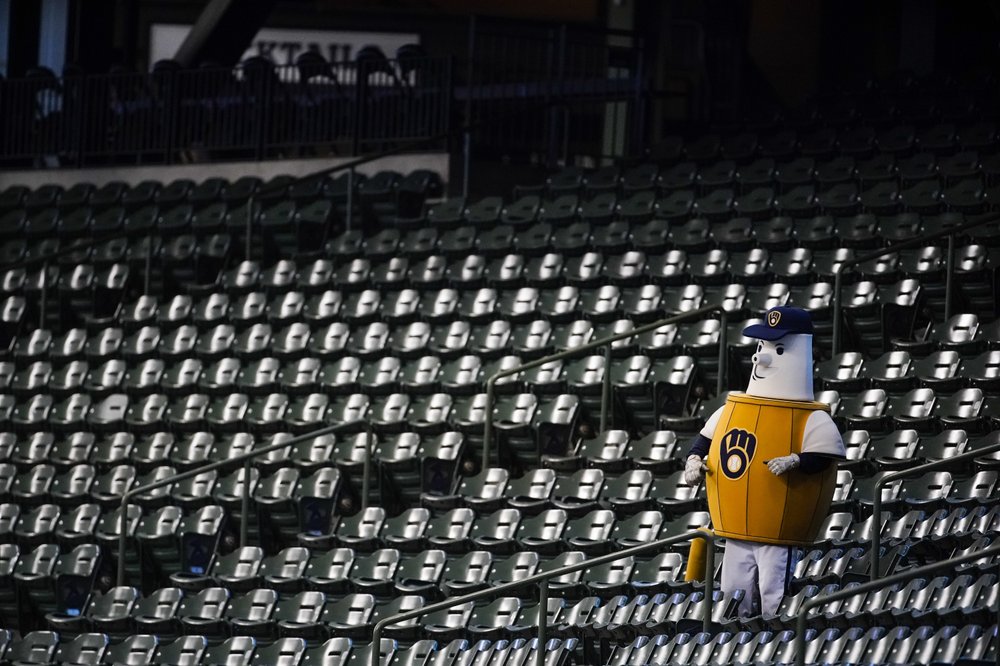 For just 2nd time this season, Brewers drop three straight