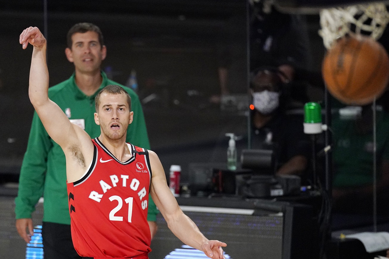 Onalaska’s Matt Thomas scores 10, as Celtics blowout Raptors