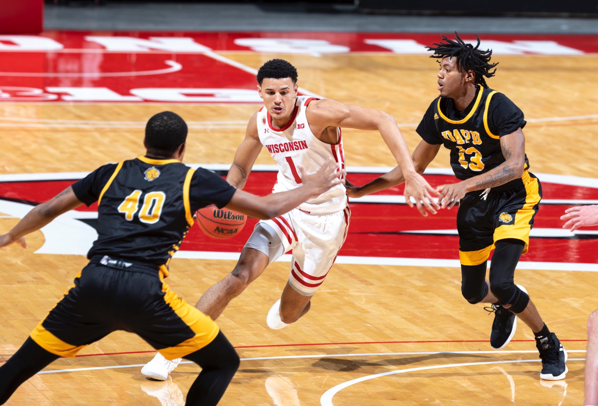 For first time in 121 year history, Badgers playing on Christmas Day … during a pandemic