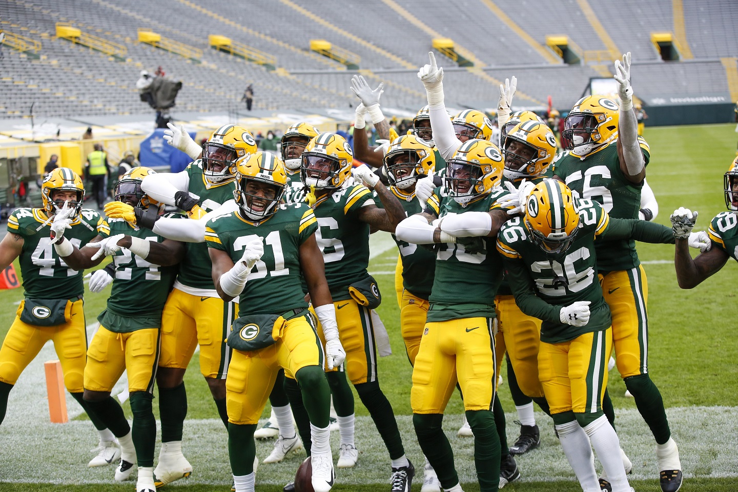 New Coordinator Barry Gives Energy Boost To Packers&#39; Defense – WKTY