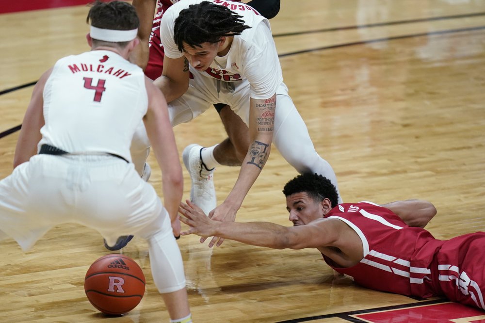 Davis, No. 13 Badgers out to avenge Rutgers loss with 4th-ranked Purdue on horizon