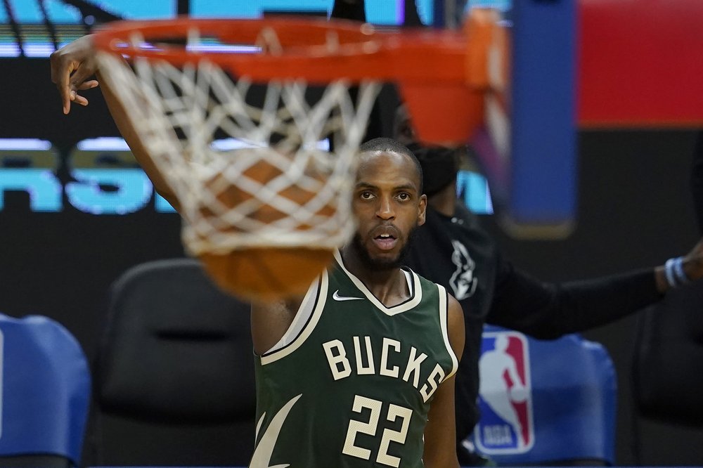 Two-time MVP gladly cedes lead role in playoffs to Middleton