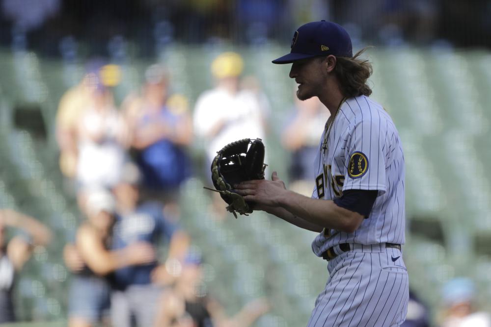 García, Yelich help Brewers sweep Pirates with 5-2 win