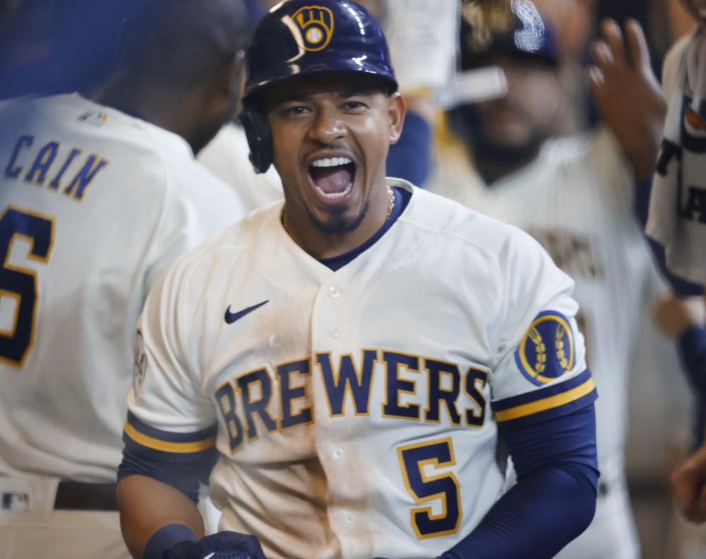 Escobar homers, triples as Brewers defeat Pirates 6-2