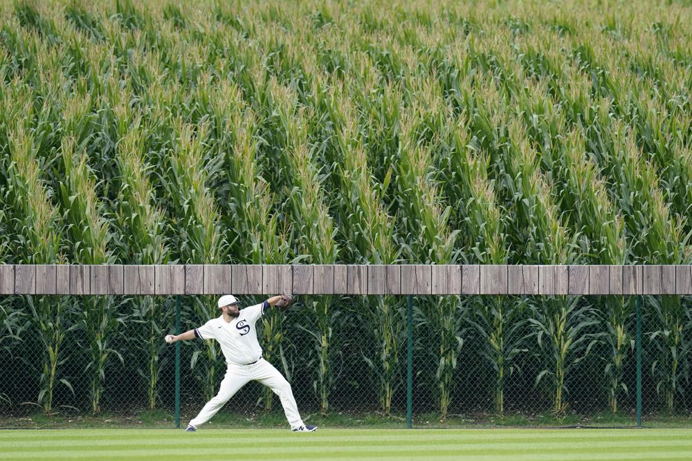 Field of Dreams now a thriller from Iowa, as White Sox win over Yanks in 9th