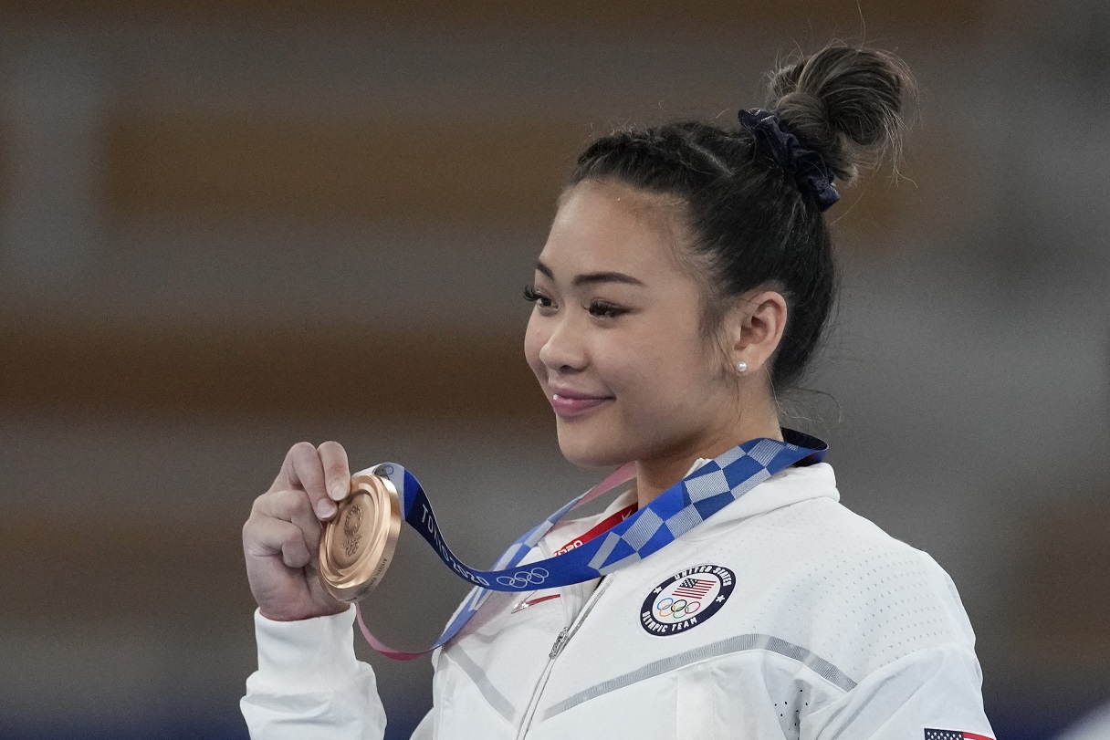 Olympic champion, Minnesota’s Sunisa Lee, adds bronze on uneven bars