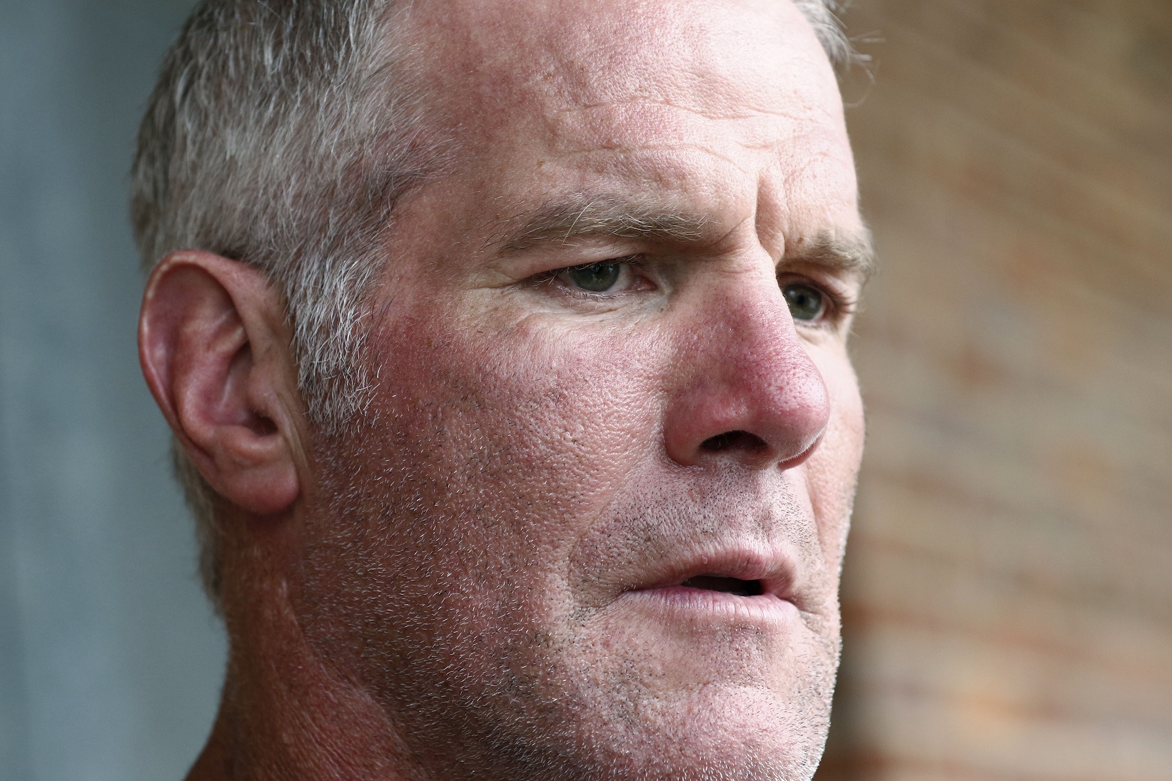 Column: Brett Favre would be wise to pay up and shut up